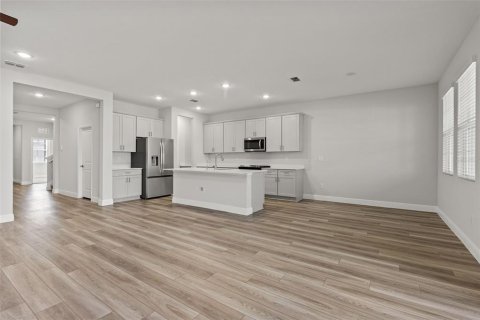 House in San Antonio, Florida 5 bedrooms, 312.52 sq.m. № 2238183 - photo 21