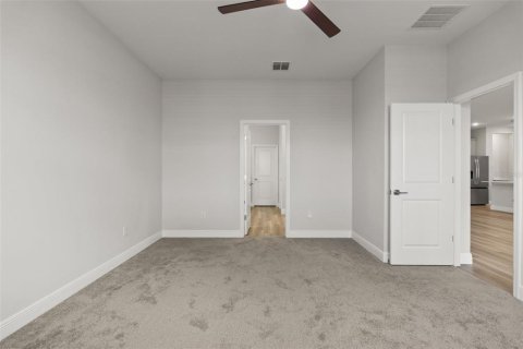House in San Antonio, Florida 5 bedrooms, 312.52 sq.m. № 2238183 - photo 30