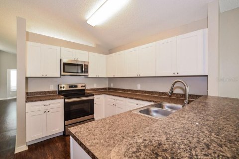 Villa ou maison à louer à Apopka, Floride: 3 chambres, 135.36 m2 № 2407008 - photo 7