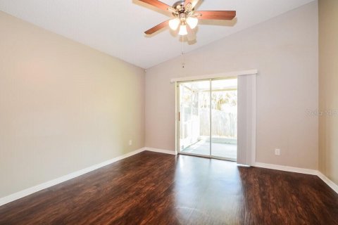 Villa ou maison à louer à Apopka, Floride: 3 chambres, 135.36 m2 № 2407008 - photo 5