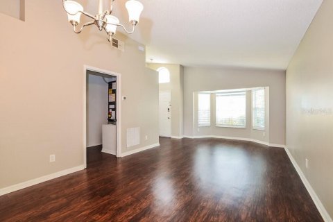 Villa ou maison à louer à Apopka, Floride: 3 chambres, 135.36 m2 № 2407008 - photo 4