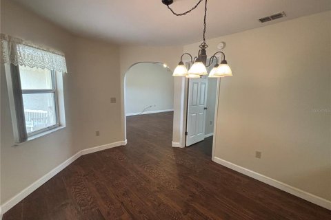 House in Ocala, Florida 3 bedrooms, 120.96 sq.m. № 1911663 - photo 3