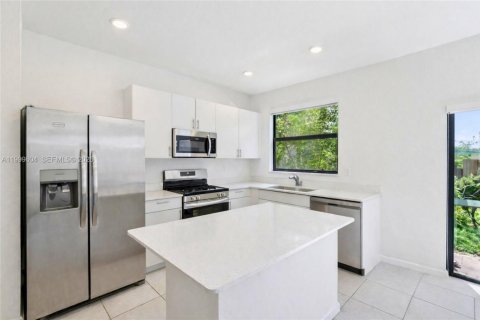 Таунхаус в Хомстед, Флорида 3 спальни, 123.37м2 № 2064340