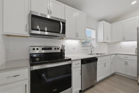 Casa en venta en Palm Coast, Florida, 3 dormitorios, 139.35 m2 № 2113016 - foto 9