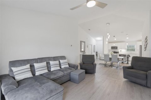 Casa en venta en Palm Coast, Florida, 3 dormitorios, 139.35 m2 № 2113016 - foto 10