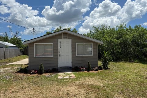 House in Port Charlotte, Florida 2 bedrooms, 84.17 sq.m. № 1847280 - photo 1