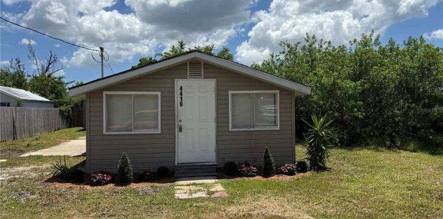 Casa en Port Charlotte, Florida 2 dormitorios, 84.17 m2 № 1847280