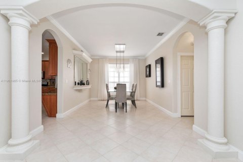 Купить виллу или дом в Мирамар, Флорида 4 спальни, 319.49м2, № 1953335 - фото 29