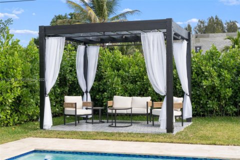 Купить виллу или дом в Майами, Флорида 4 спальни, 219.06м2, № 1988527 - фото 30
