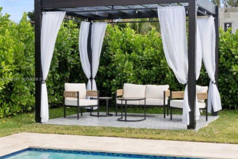 Купить виллу или дом в Майами, Флорида 4 спальни, 219.06м2, № 1988527 - фото 29