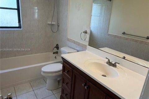 Copropriété à louer à Coral Springs, Floride: 3 chambres, 145.86 m2 № 2077766 - photo 11