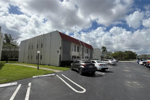 Copropriété à louer à Coral Springs, Floride: 3 chambres, 145.86 m2 № 2077766 - photo 3