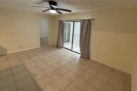 Copropriété à louer à Coral Springs, Floride: 3 chambres, 145.86 m2 № 2077766 - photo 10