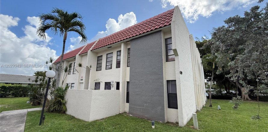 Condo à Coral Springs, Floride, 3 chambres № 2077766