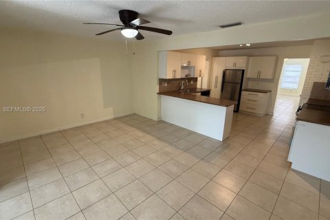 Copropriété à louer à Coral Springs, Floride: 3 chambres, 145.86 m2 № 2077766 - photo 7