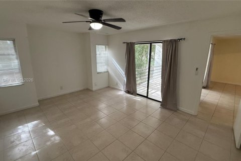 Copropriété à louer à Coral Springs, Floride: 3 chambres, 145.86 m2 № 2077766 - photo 14