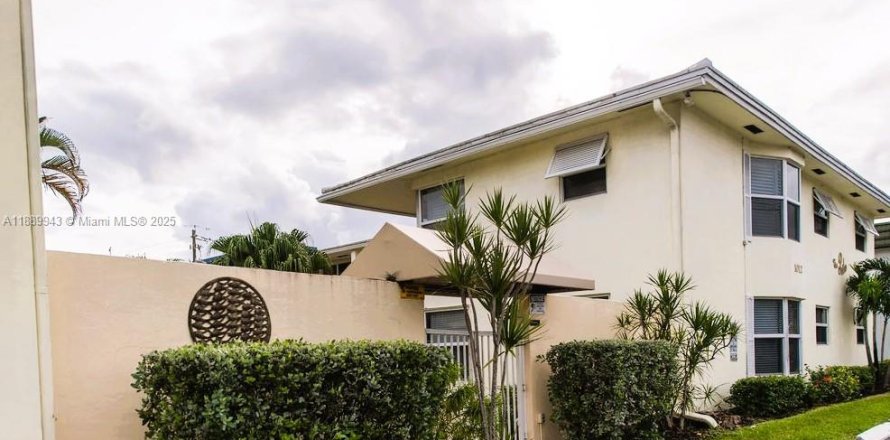 Condo in Fort Lauderdale, Florida, 1 bedroom  № 1950500