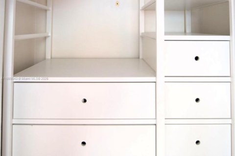 Condo in Fort Lauderdale, Florida, 1 bedroom  № 1950500 - photo 20