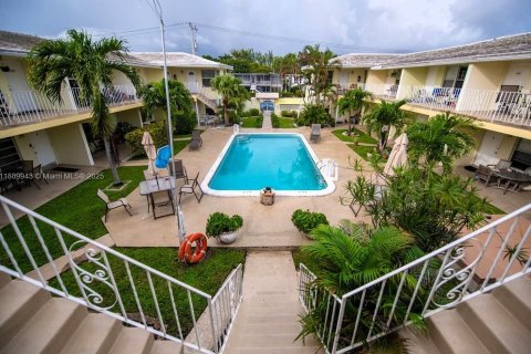 Condo in Fort Lauderdale, Florida, 1 bedroom  № 1950500 - photo 29