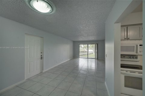 Condo in Boynton Beach, Florida, 2 bedrooms  № 1958705 - photo 4