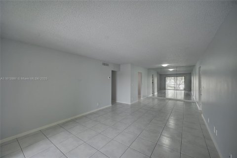 Condo in Boynton Beach, Florida, 2 bedrooms  № 1958705 - photo 6