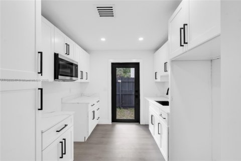 Villa ou maison à vendre à Fort Lauderdale, Floride: 2 chambres, 83.61 m2 № 1941074 - photo 8