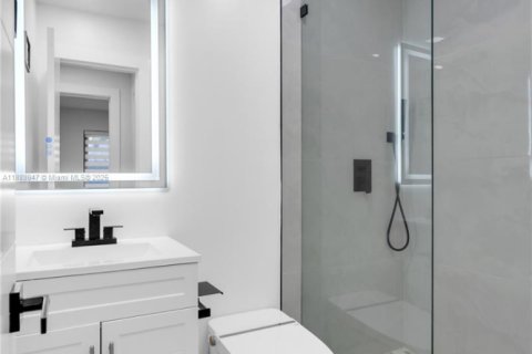 Villa ou maison à vendre à Fort Lauderdale, Floride: 2 chambres, 83.61 m2 № 1941074 - photo 16