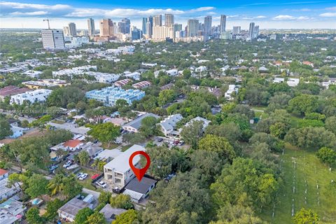 Villa ou maison à vendre à Fort Lauderdale, Floride: 2 chambres, 83.61 m2 № 1941074 - photo 22
