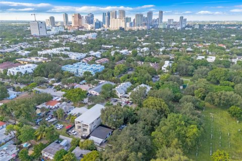 Villa ou maison à vendre à Fort Lauderdale, Floride: 2 chambres, 83.61 m2 № 1941074 - photo 23