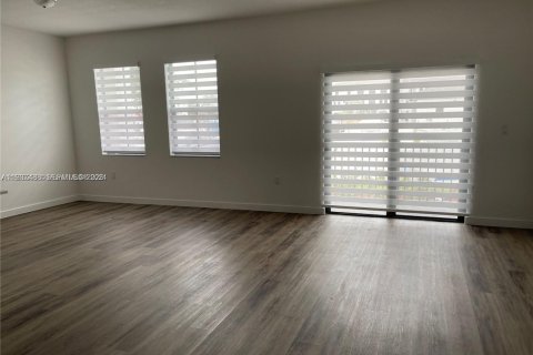 Condo in Miami, Florida, 3 bedrooms  № 1997182 - photo 7