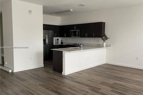 Condo in Miami, Florida, 3 bedrooms  № 1997182 - photo 5