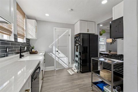 Casa en venta en Saint Petersburg, Florida, 2 dormitorios, 133.5 m2 № 2095773 - foto 19