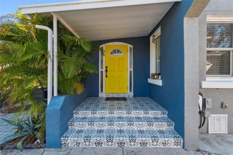 Casa en venta en Saint Petersburg, Florida, 2 dormitorios, 133.5 m2 № 2095773 - foto 2