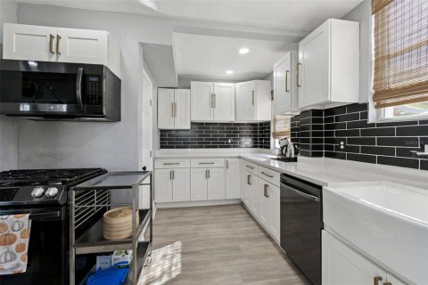 Casa en venta en Saint Petersburg, Florida, 2 dormitorios, 133.5 m2 № 2095773 - foto 17