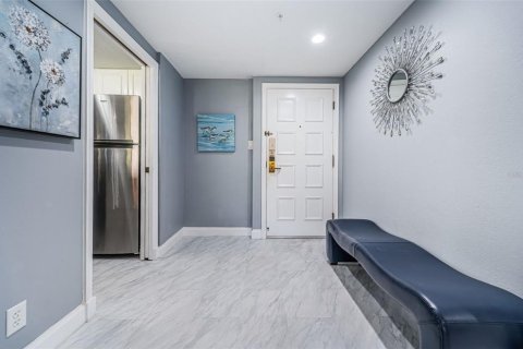 Condo in Palm Harbor, Florida, 2 bedrooms  № 1528919 - photo 11