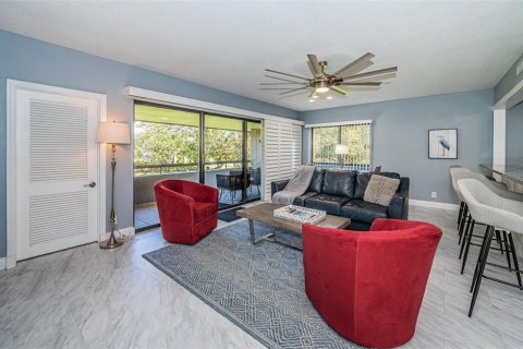 Condo in Palm Harbor, Florida, 2 bedrooms  № 1528919 - photo 23