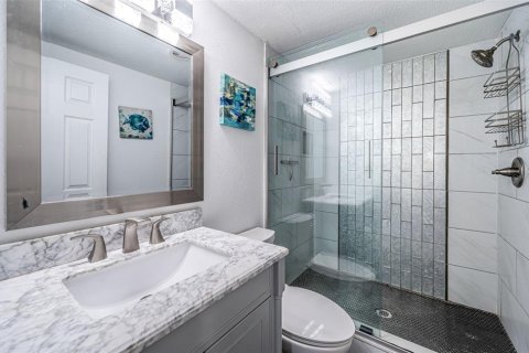 Condo in Palm Harbor, Florida, 2 bedrooms  № 1528919 - photo 26