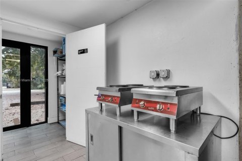 Apartment in Miami, Florida 2 bedrooms № 1952603 - photo 25