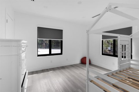 Apartment in Miami, Florida 2 bedrooms № 1952603 - photo 9