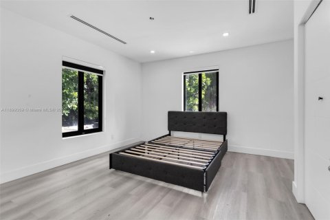 Apartment in Miami, Florida 2 bedrooms № 1952603 - photo 8