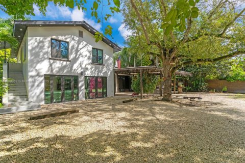 Apartment in Miami, Florida 2 bedrooms № 1952603 - photo 2