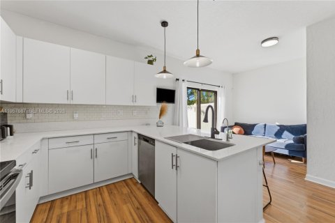 Купить таунхаус в Хайалиа, Флорида 1 комната, 153.29м2, № 2017737 - фото 10