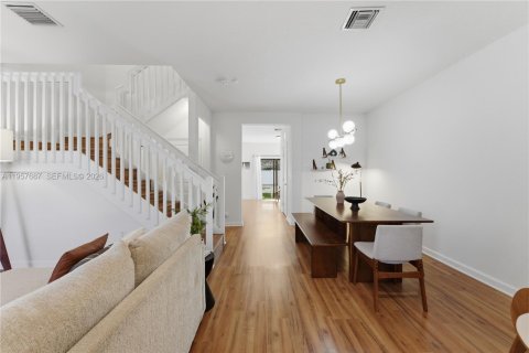 Купить таунхаус в Хайалиа, Флорида 1 комната, 153.29м2, № 2017737 - фото 5