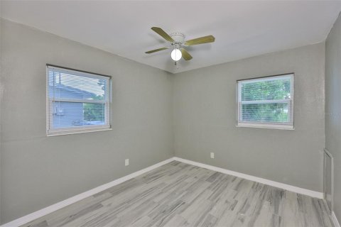Casa en alquiler en Saint Petersburg, Florida, 4 dormitorios, 152.27 m2 № 1829633 - foto 29