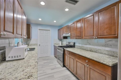Casa en alquiler en Saint Petersburg, Florida, 4 dormitorios, 152.27 m2 № 1829633 - foto 16