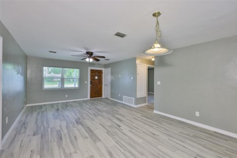 Casa en alquiler en Saint Petersburg, Florida, 4 dormitorios, 152.27 m2 № 1829633 - foto 14