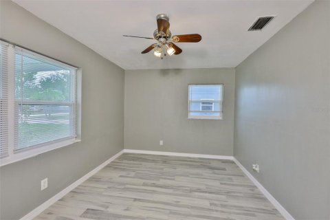 Casa en alquiler en Saint Petersburg, Florida, 4 dormitorios, 152.27 m2 № 1829633 - foto 26