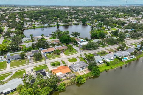 Casa en alquiler en Saint Petersburg, Florida, 4 dormitorios, 152.27 m2 № 1829633 - foto 6