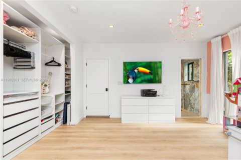 Снять в аренду виллу или дом в Майами, Флорида 5 спален, 269.6м2, № 2024447 - фото 29