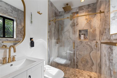 Снять в аренду виллу или дом в Майами, Флорида 5 спален, 269.6м2, № 2024447 - фото 30